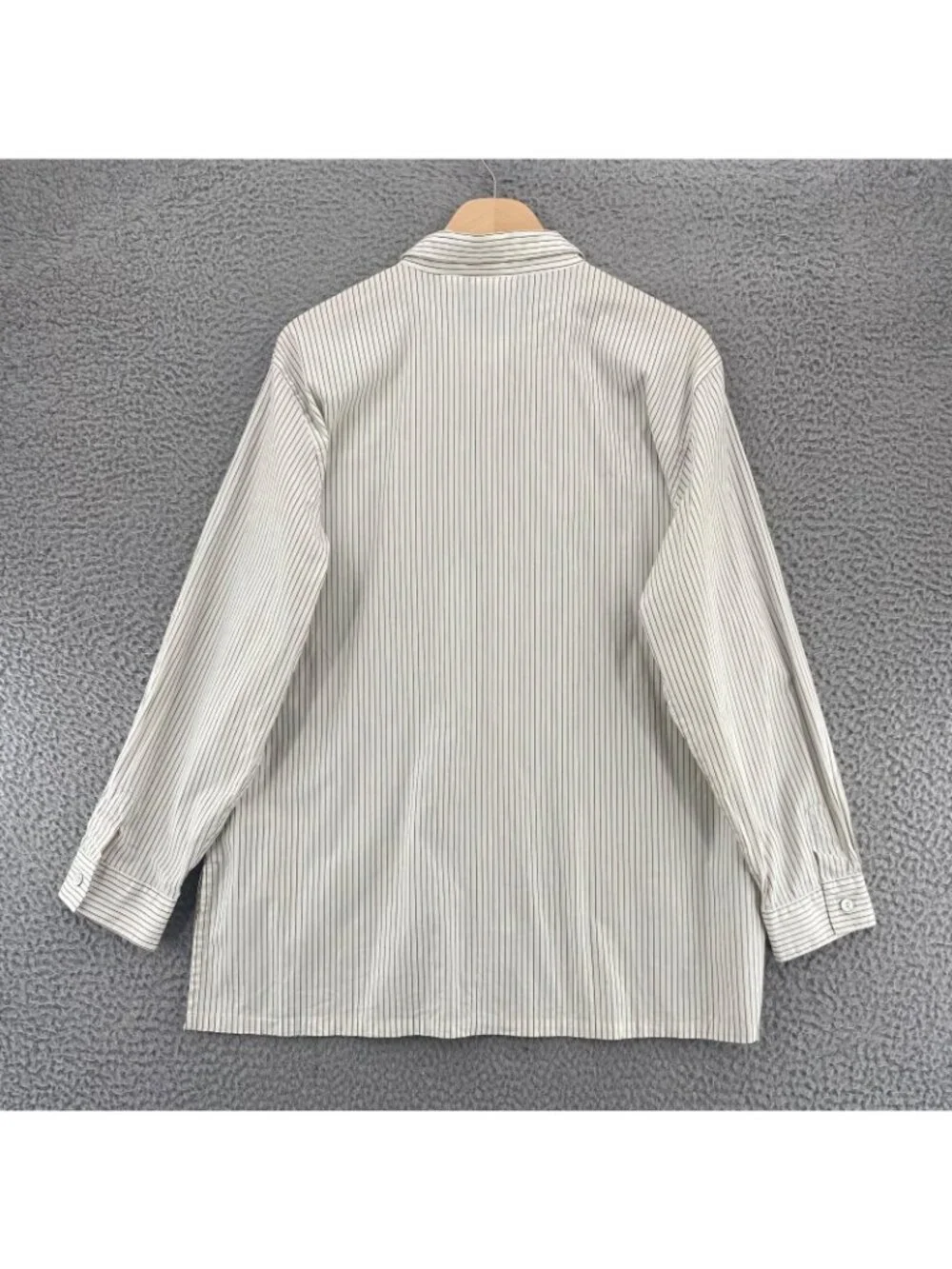 Chicos Shirt Womens 3 US Extra Large White Striped Button Up Collar Long Sleeves